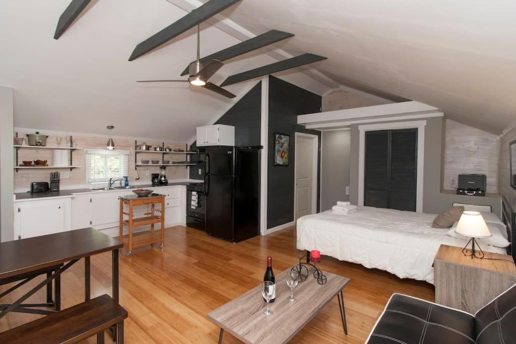 Cajun Stays The Attic - Pet Friendly Lafayette Dış mekan fotoğraf