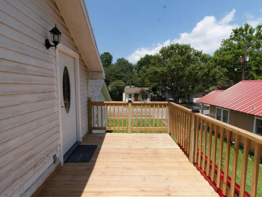 Cajun Stays The Attic - Pet Friendly Lafayette Dış mekan fotoğraf